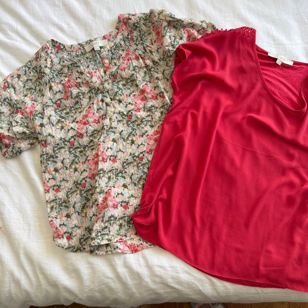 LOFT Womens Blouse Bundle Floral Smocked Cotton Top & Red Crochet‎ Shoulder Tee